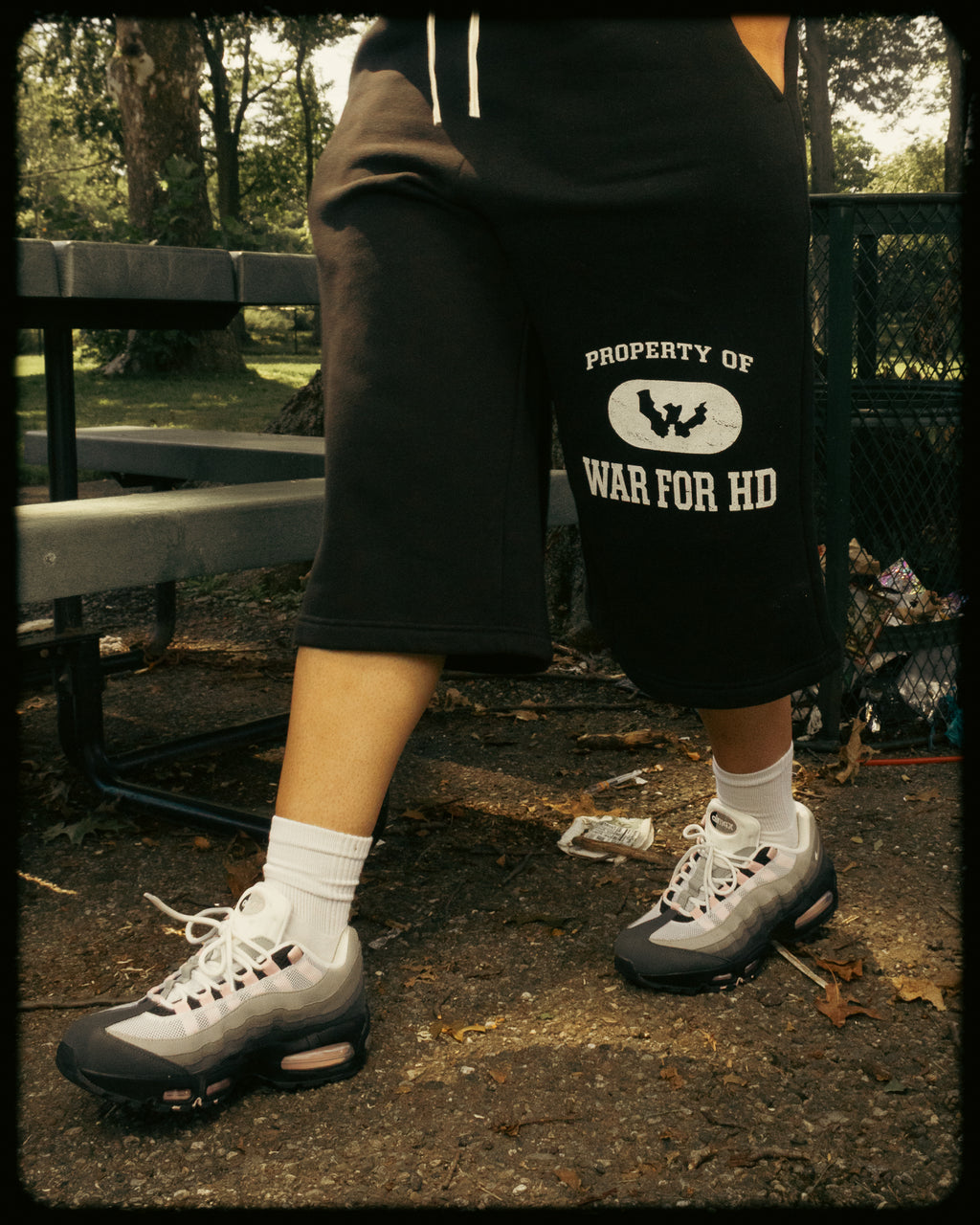 War For HD Shadow Black 3/4 Shorts